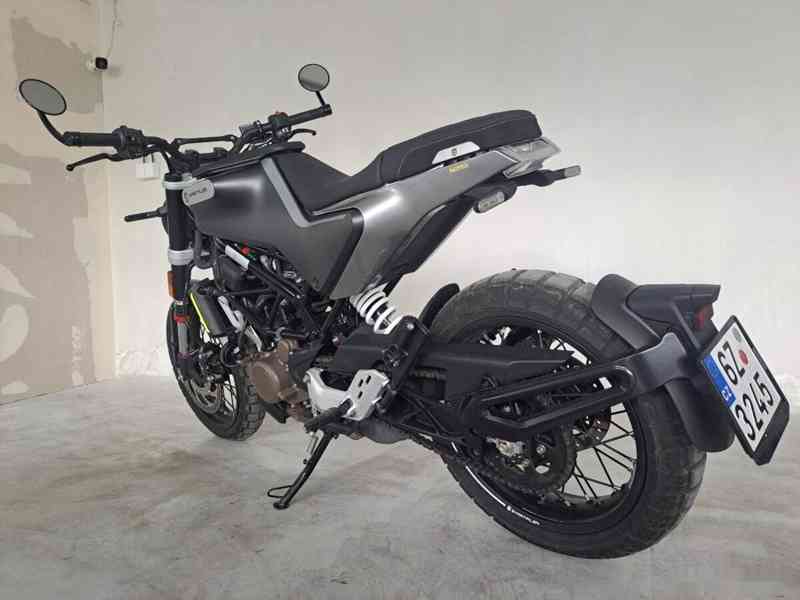 Husqvarna Svartpilen 125 ABS - foto 6