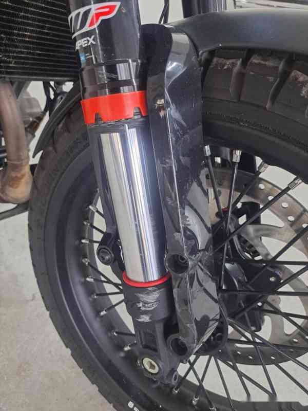 Husqvarna Svartpilen 125 ABS - foto 15