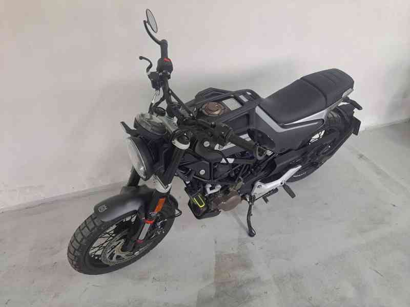 Husqvarna Svartpilen 125 ABS - foto 19