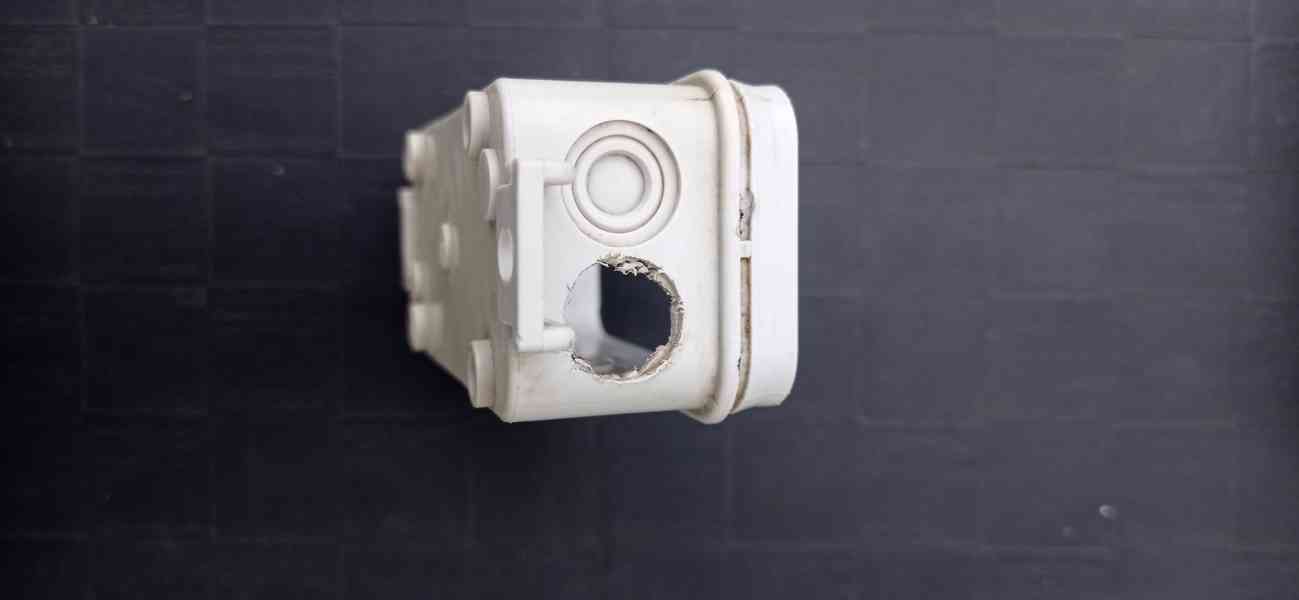 Rozvodné / rozbočovací krabice - foto 6