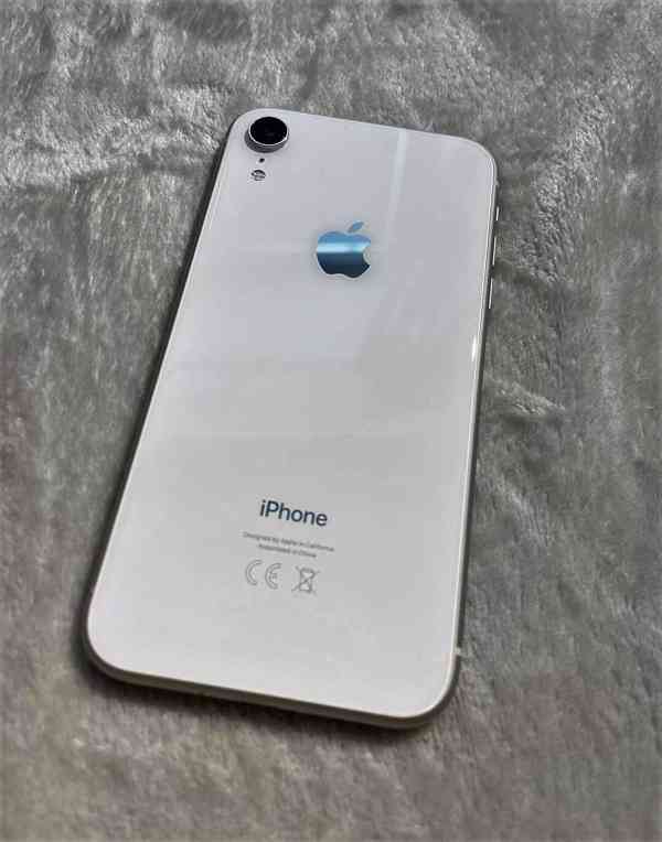 Mobilní telefon iPhone XR bílé barvy, 128 GB - foto 5