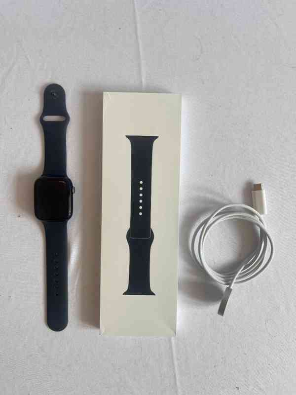Apple Watch Series 9 45 mm GPS – černý řemínek + naíbječka - foto 2