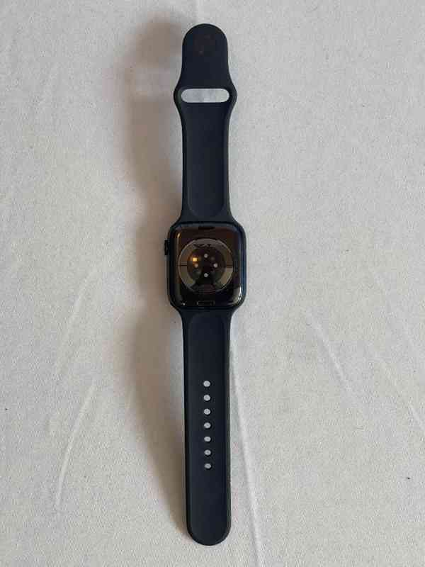 Apple Watch Series 9 45 mm GPS – černý řemínek + naíbječka - foto 7