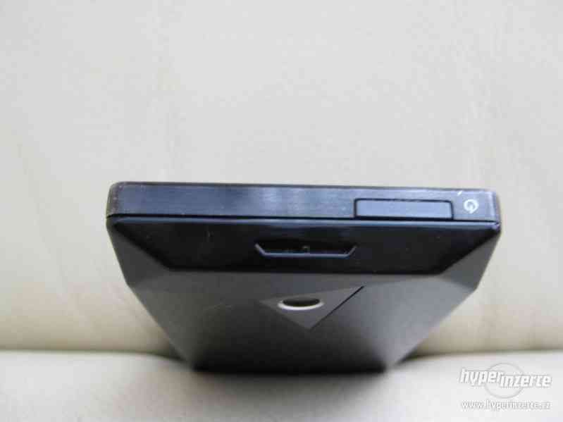 HTC Diamond Touch - dotykový mobilní telefon - foto 4