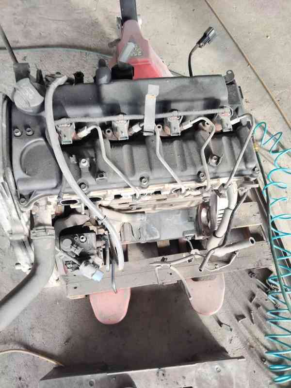 Hyundai H1  - foto 12