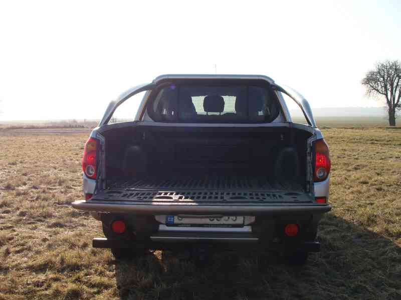 Mitsubishi L200, 2,5 Di-D 4x4 rok 2008 - foto 9