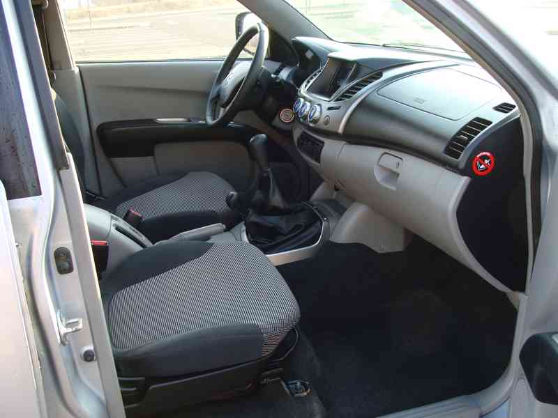 Mitsubishi L200, 2,5 Di-D 4x4 rok 2008 - foto 13