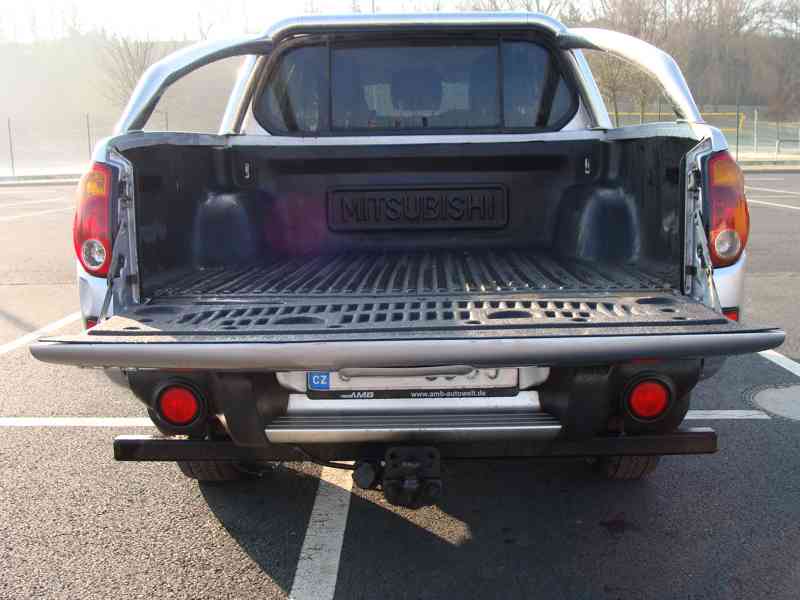 Mitsubishi L200, 2,5 Di-D 4x4 rok 2008 - foto 16