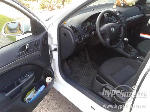 Škoda Octavia II,1.9TDi,combi,Elegance-bílá - foto 2