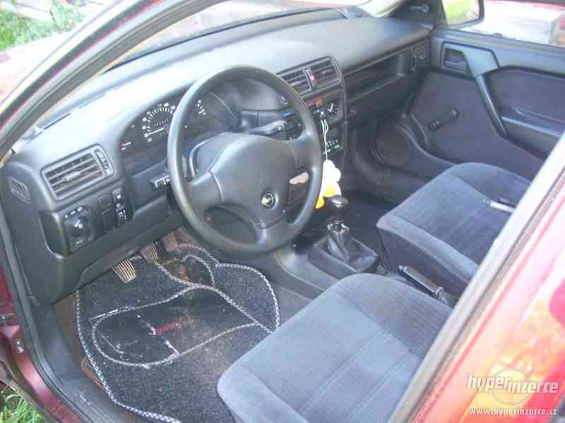 OPEL VECTRA   A   r.v.90 - foto 5