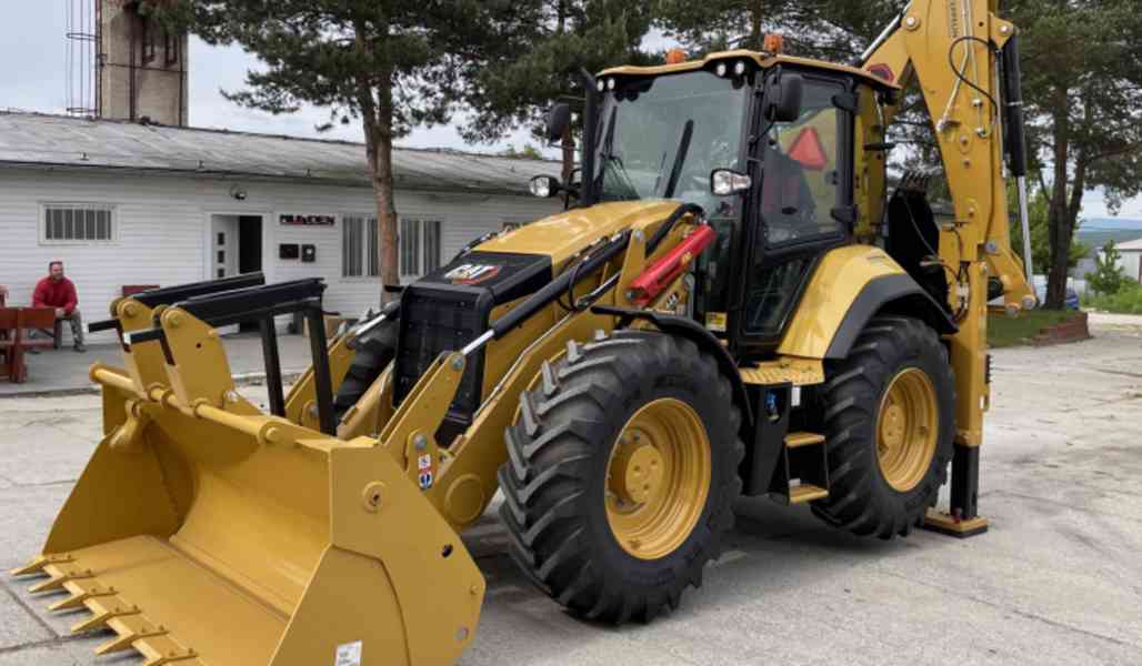 CAT KOMATSU JCB TEREX traktorbagre sklo skladom - foto 3
