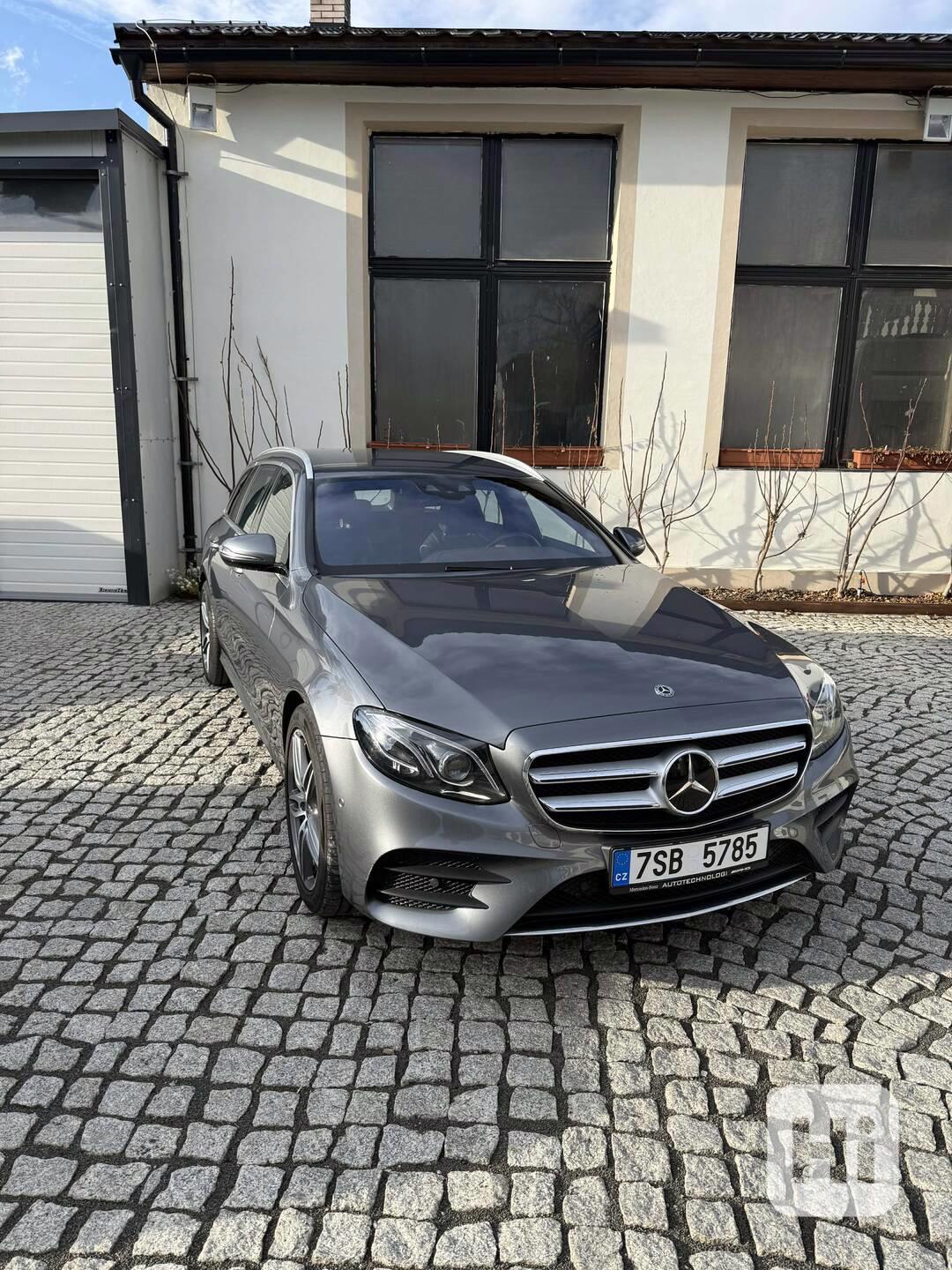 Mercedes-Benz E 220d AMG Line - foto 1