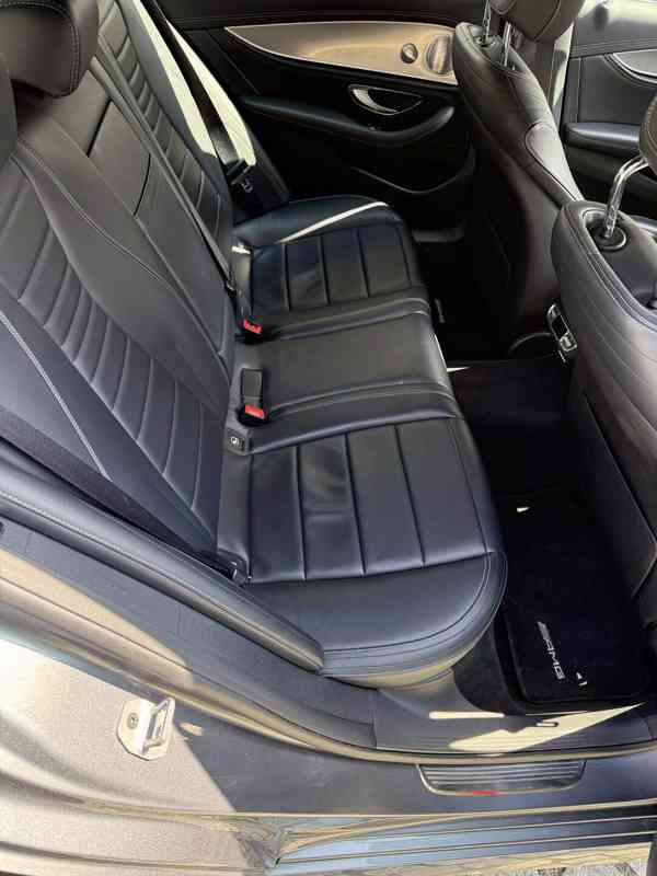 Mercedes-Benz E 220d AMG Line - foto 13