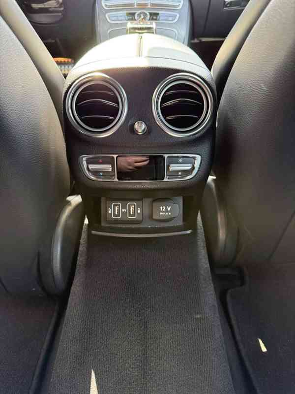 Mercedes-Benz E 220d AMG Line - foto 10
