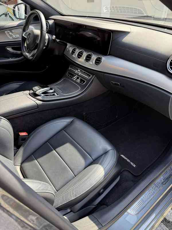 Mercedes-Benz E 220d AMG Line - foto 19