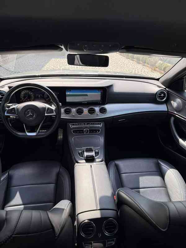 Mercedes-Benz E 220d AMG Line - foto 18