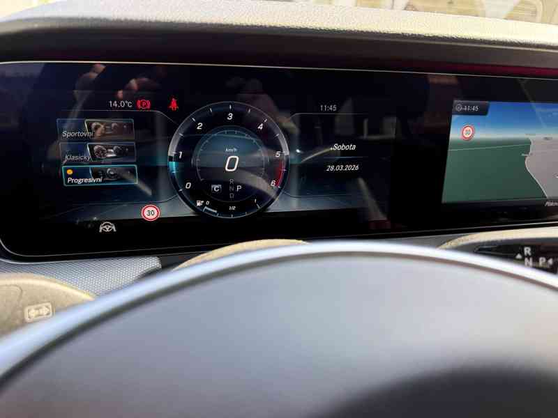 Mercedes-Benz E 220d AMG Line - foto 2
