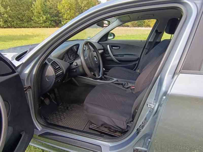 BMW Řada 1 1,6 i E81 r.v.2006 - foto 4