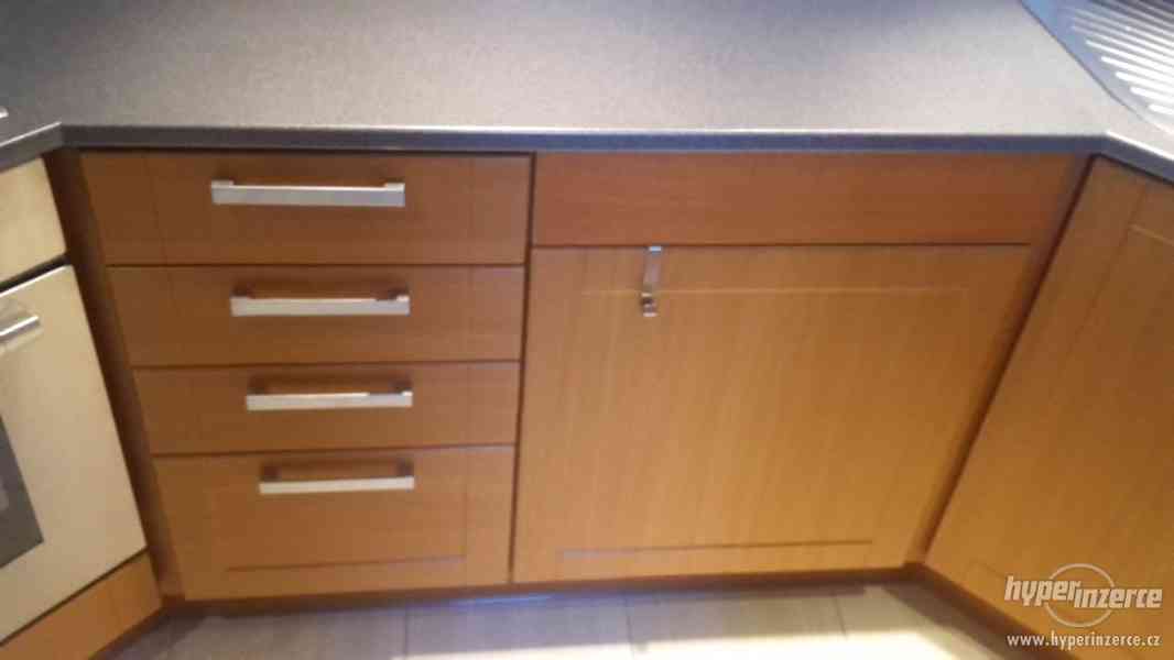 Prodej krásné kuchyňské linky - foto 15