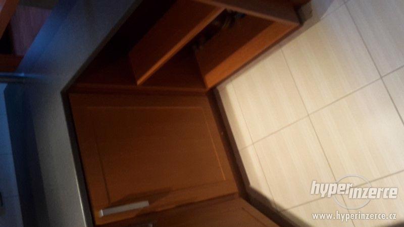 Prodej krásné kuchyňské linky - foto 17