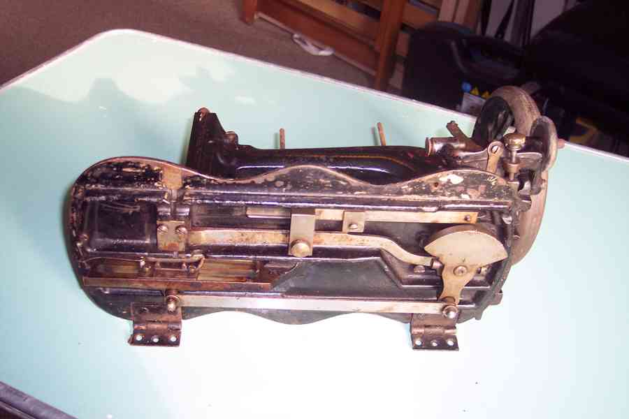Šicí stroj 130 let - USA - foto 3