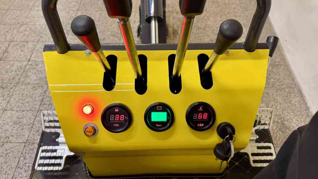 Minibagr Gorila GA12, Kubota, Joysticky !AKCE! - foto 7