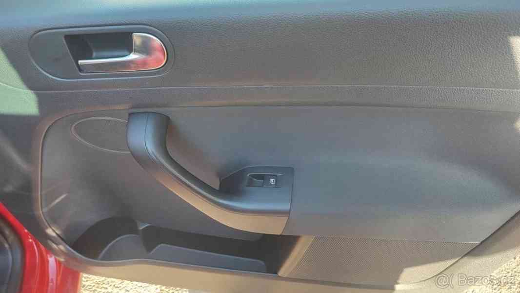 Volkswagen Golf 1,2   PLUS TSI 77kW 7st. DSG Automat - foto 12