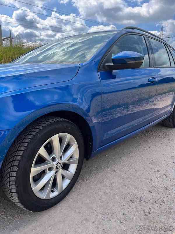Škoda Octavia 1,6   TDI DSG 85kW - foto 13