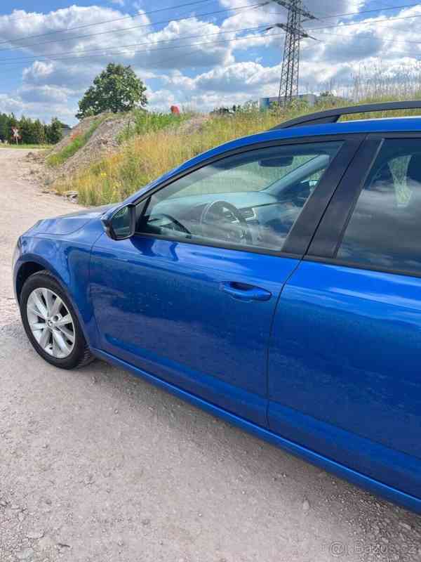 Škoda Octavia 1,6   TDI DSG 85kW - foto 11