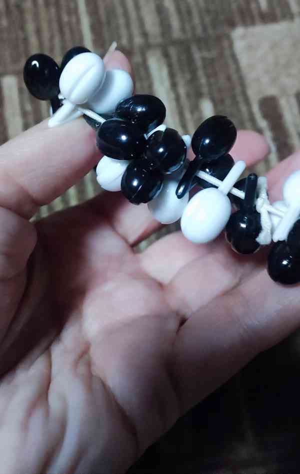 Ozdobná gumička do vlasů  - foto 3