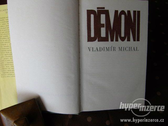 Démoni - román - foto 3