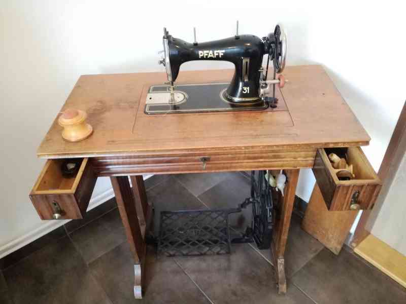 Starožitný šlapací stroj PFAFF 31 - foto 3