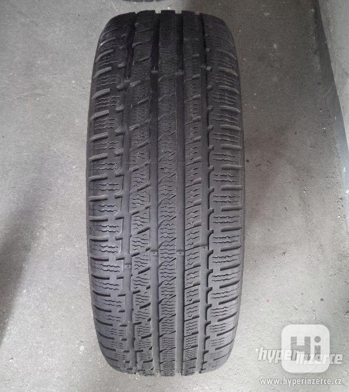 2 ZIMNÍ PNEU 205/55 R17 - ZACHOVALÉ - foto 1