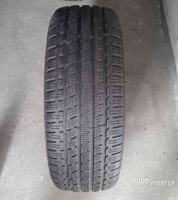 2 ZIMNÍ PNEU 205/55 R17 - ZACHOVALÉ - foto 1
