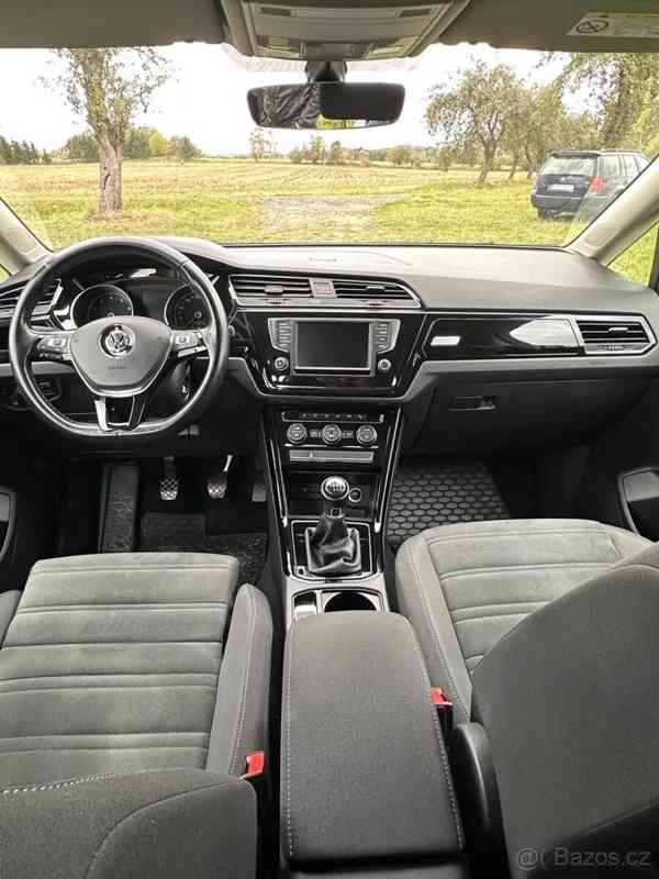 Volkswagen Touran 1,4   Highline TSI 7-míst - foto 6