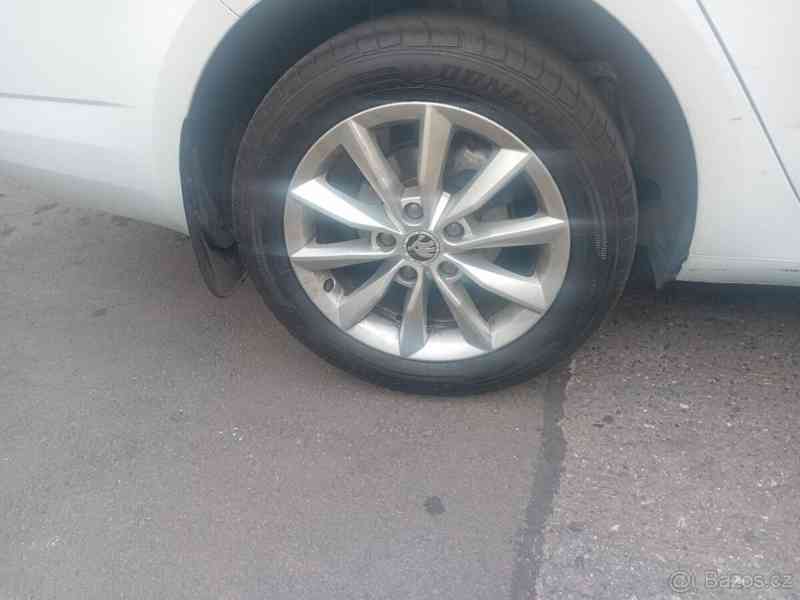 Škoda Octavia 1,6   TDI - foto 8