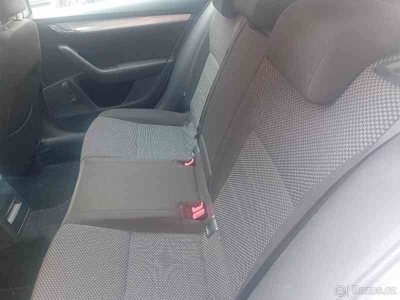 Škoda Octavia 1,6   TDI - foto 7