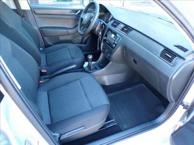 Škoda Rapid 1,2 TSI - foto 12