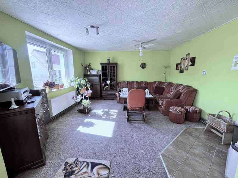 Rodinný dům se zahradou v centru Horních Dunajovic u Znojma - foto 4