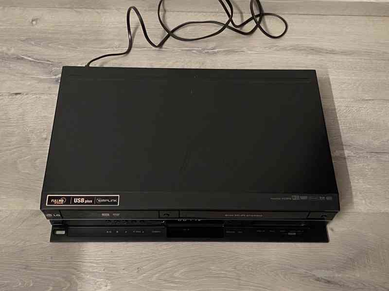 Combo rekordér LG RC389H - digitalizuje VHS na DVD - foto 7
