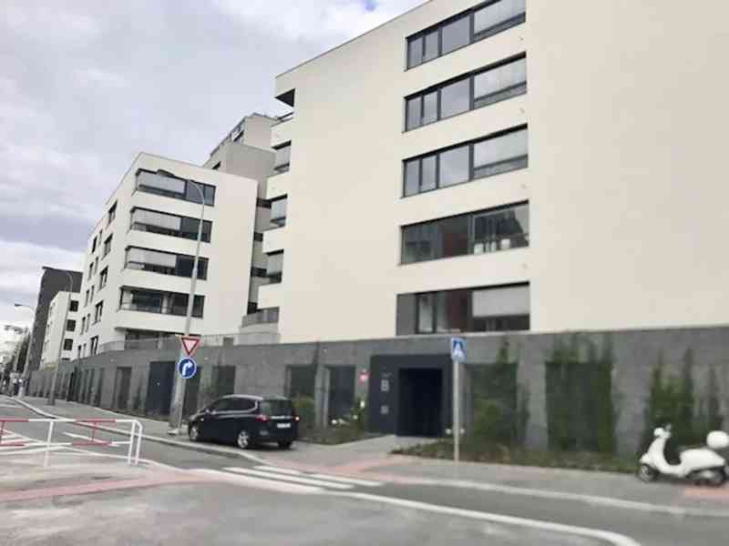 Pronájem bytu 2+kk, 54 m² + lodžie 4 m², Praha 5 - Smíchov - foto 16