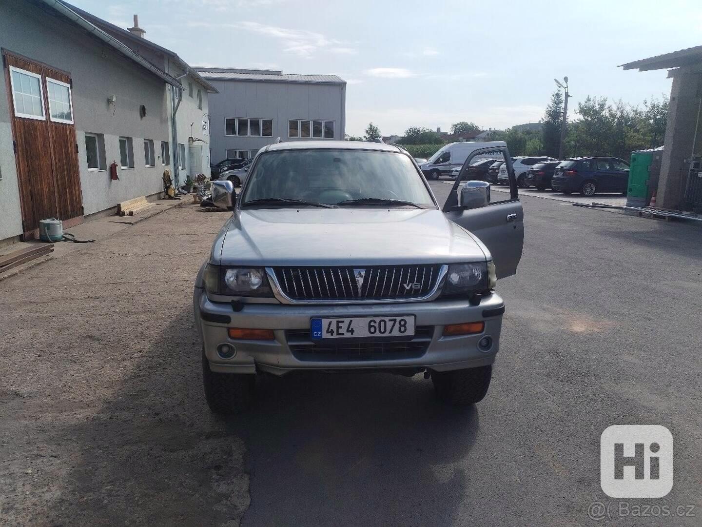 Mitsubishi Pajero Sport Sport V6 300L LPG - foto 1