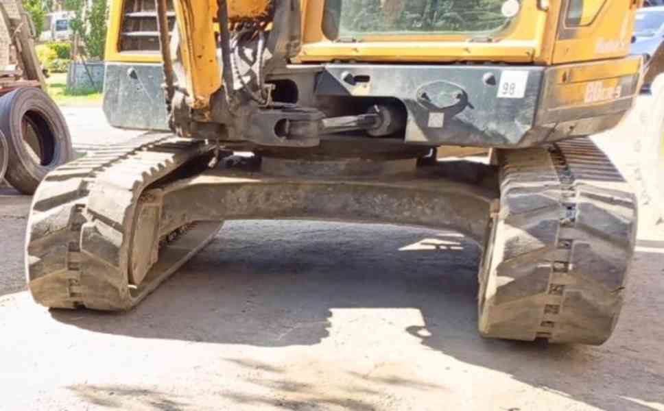 8t rypadlo pásové guma Hyundai Robex 80 - foto 3