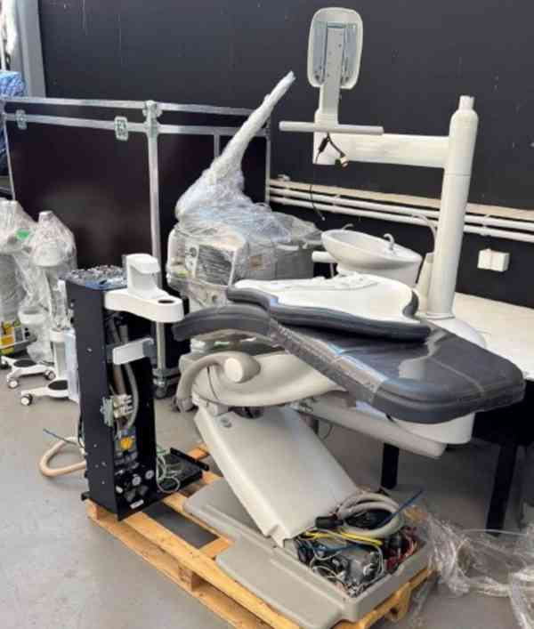 A-DEC 511 CHAIR W/O UPH STOMATOLOGICKÁ SOUPRAVA - foto 2