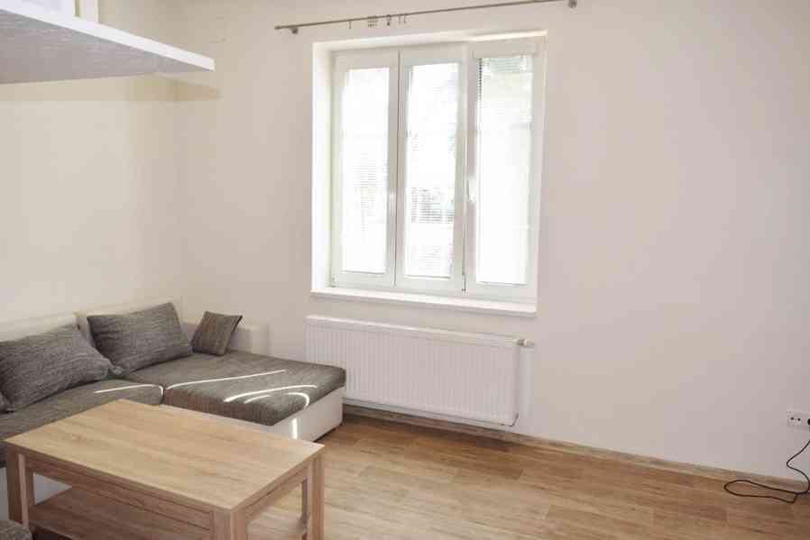 Pronájem bytu 1+1 ve Dvoře Králové nad Labem - foto 9
