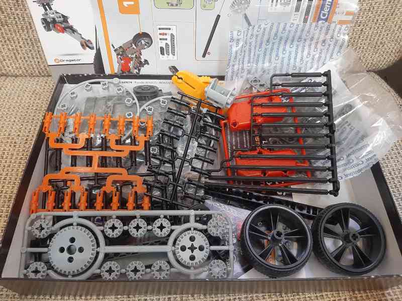 Stavebnice Merkur. Socialistické, novější i zahraniční kusy - foto 32