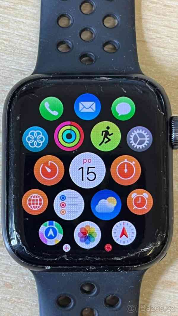 Apple Watch 5 Nike Edition 44 mm - foto 11