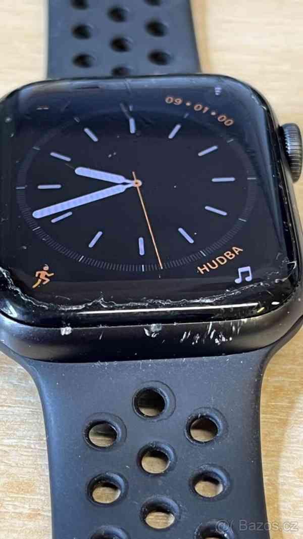 Apple Watch 5 Nike Edition 44 mm - foto 8