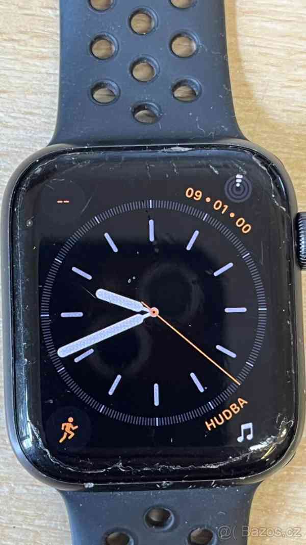 Apple Watch 5 Nike Edition 44 mm - foto 9