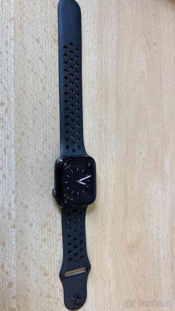 Apple Watch 5 Nike Edition 44 mm - foto 6